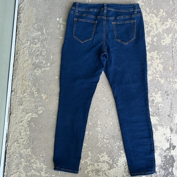 Like new dark wash Maurice’s jeggings - Picture 11 of 13